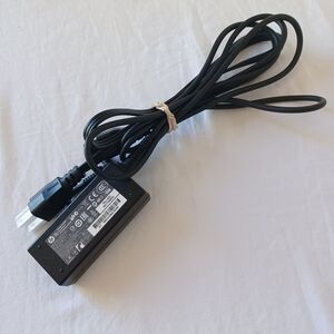 New HP AC/DC Laptop Adapter Blue Tip & Power Cord 45W 19.5V Rev A02 Total 9 Feet